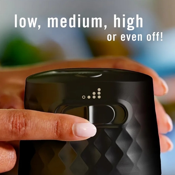 Febreze Black Plug-In Scent Diffuser - Picture 6 of 10